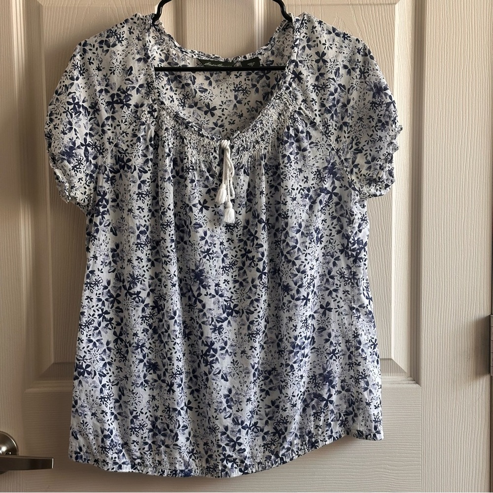 Eddie Bauer White Floral Boho Cottagecore 100% Cotton Blouse Women’s Size Medium